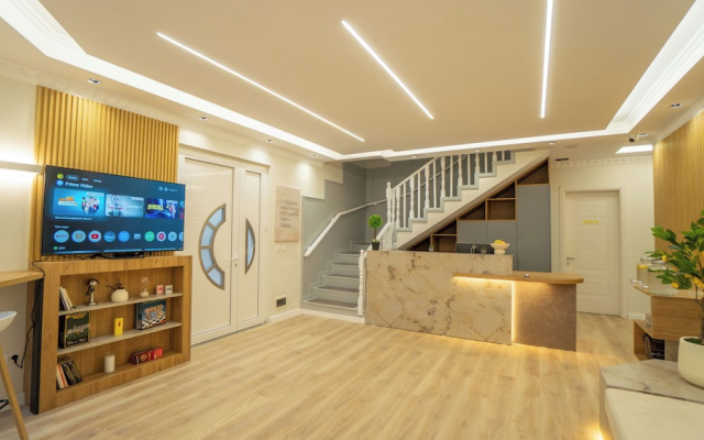 7even Boutique Hostel