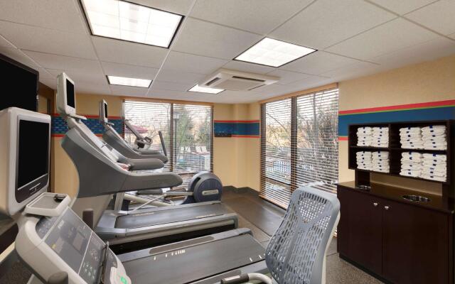 Hampton Inn by Hilton Harrisburg West