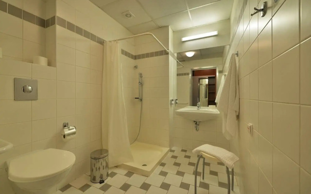 EA Hotel Populus
