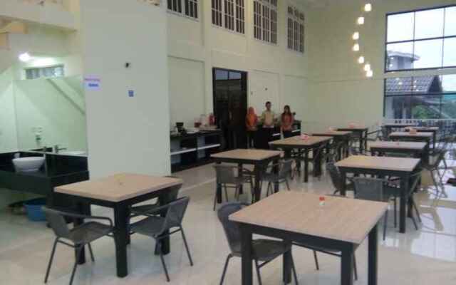 Hotel Gembira bontang