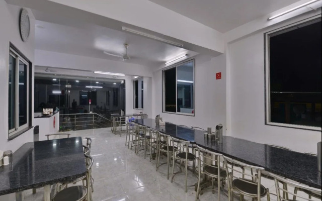 Nehas Kitchen & Highway inn