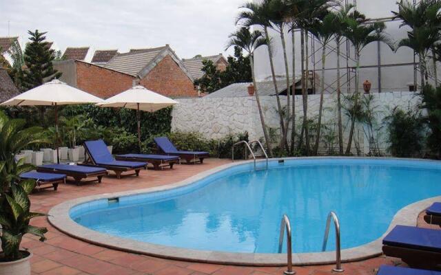 Bed Station Hostel & Pool  Bar Hoi An