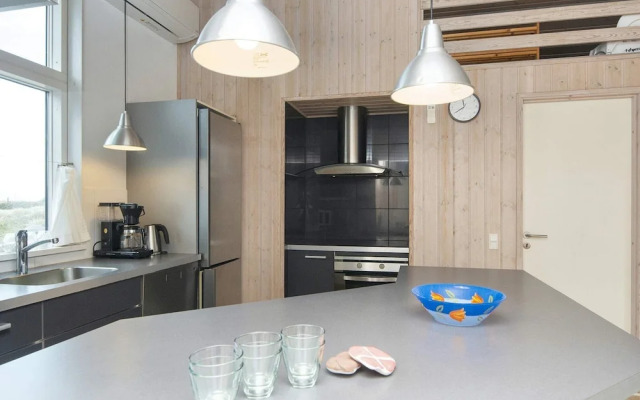 10 Person Holiday Home in Harboore-by Traum