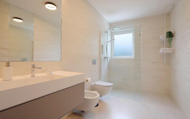 New Apartment with Swimming Pool