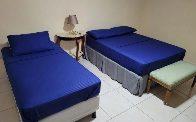 River Merendon Suite.