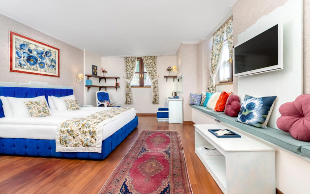 Peremere Alacati Hotel