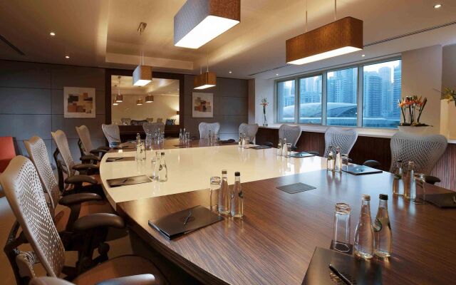 Pullman Dubai Jumeirah Lakes Towers - Hotel & Residence