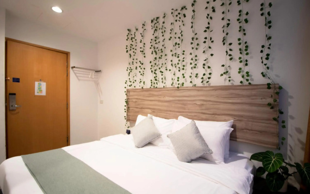 Victoria Hotel, a NuVe Group Collection