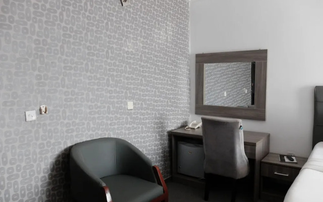Bjorne Suites