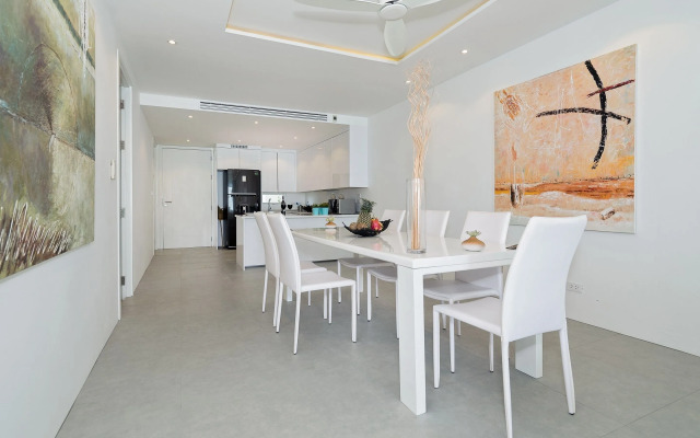 Luxury Apartment Unique Residences