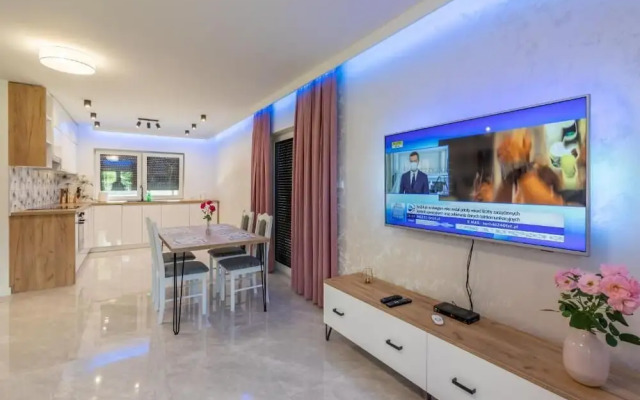 Apartamenty Max House