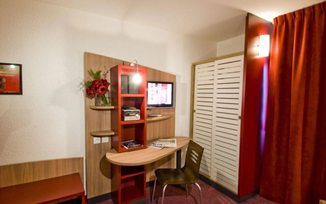 Canal suite Paris La Villette