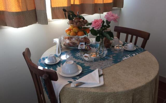 La Casa di Emanuella - Rooms & International Suites