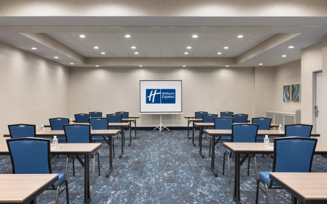 Holiday Inn Express Dumfries by IHG