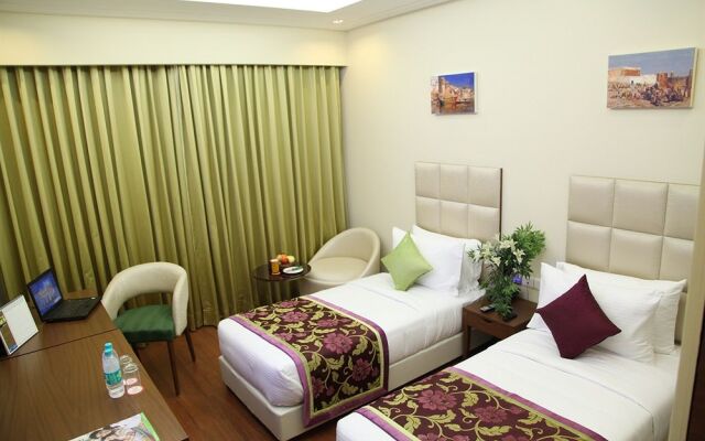 OYO Hotel: Capital O New Haven Hotel Near Lotus Temple