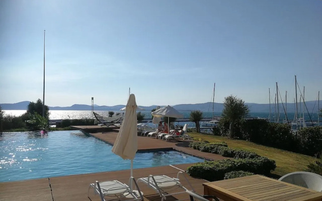 Egesu Marina Guest House