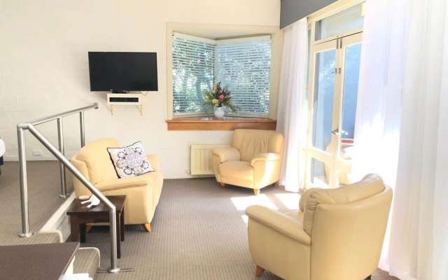 Briars Country Lodge