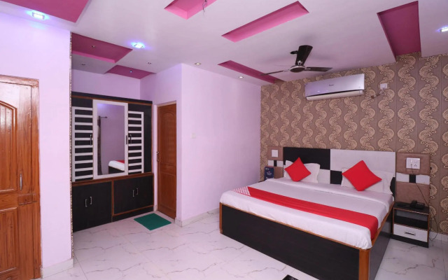OYO 18682 Hotel Roshan