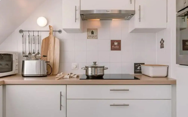 Centrally Located Apartment With Sunny Terrace