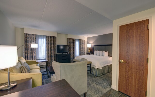 Hampton Inn & Suites Rockville Centre