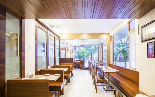 Jaffer Bhai's Brickland Hotel