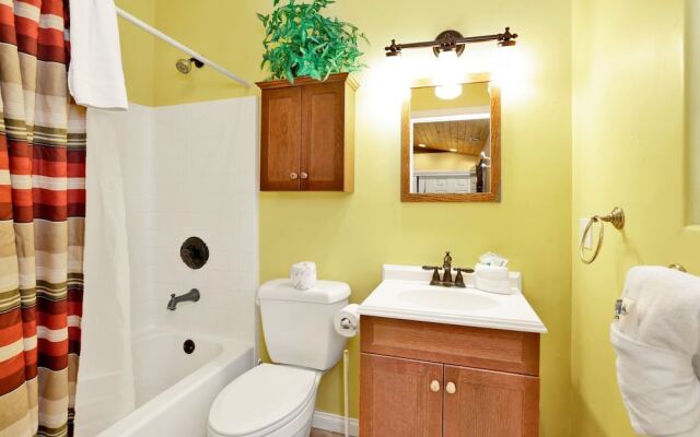 Lazy Bear Lodge #1235