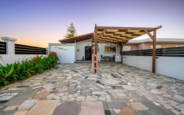 Pervolia-House