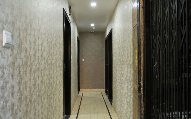 OYO 7790 Hotel Royal Height