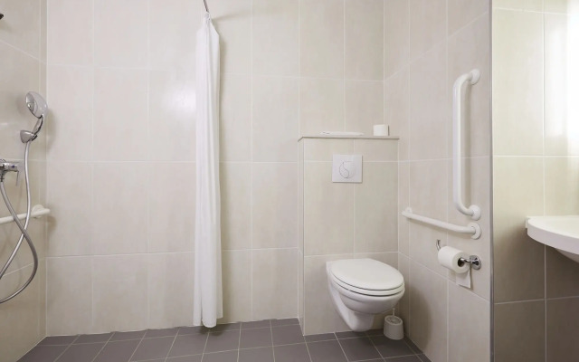 B&B HOTEL Aix-en-Provence Le Tholonet
