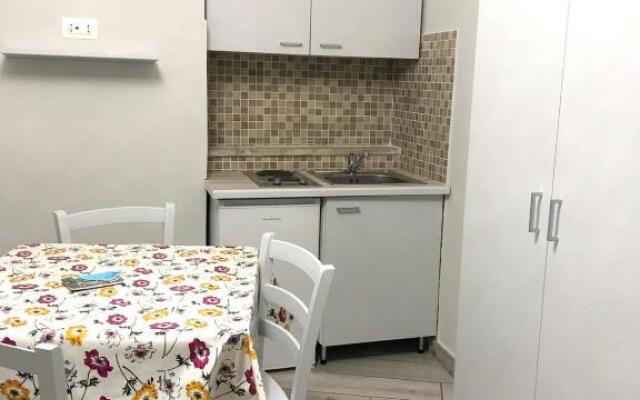 One bedroom appartement with wifi at Napoli