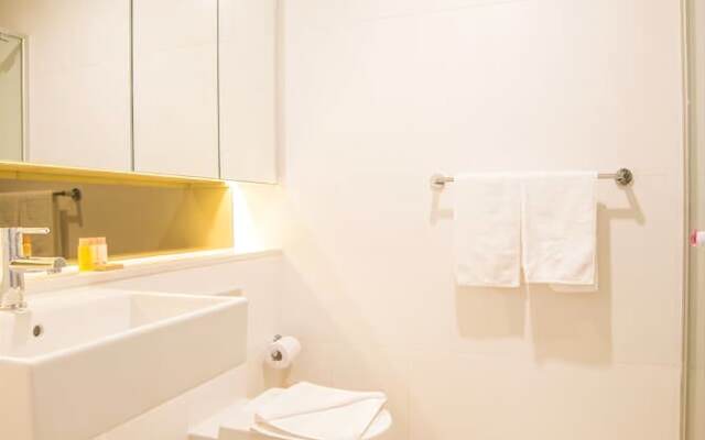 Roseberry Apartment For Travelling Couple In Green Square