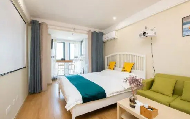 Yasheng Film & Sound Apartment
