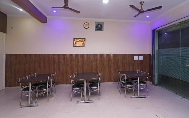 OYO 27029 Home Stay