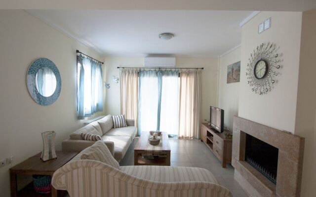 Sofia Summer House, Elani