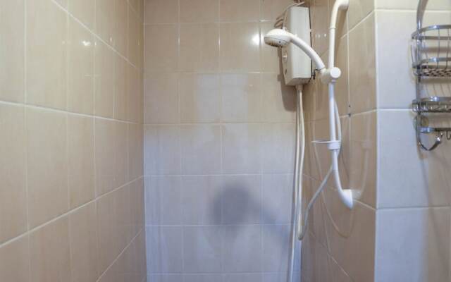 Fully Furnished And Spacious Studio At Green Bay Pluit Apartment