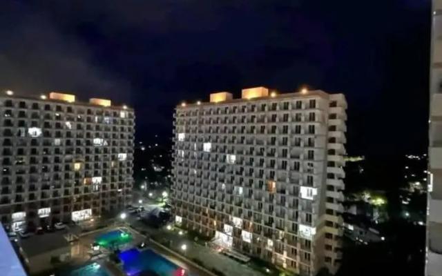 Room in Studio - Luxury Condo-sea View- Near Beach