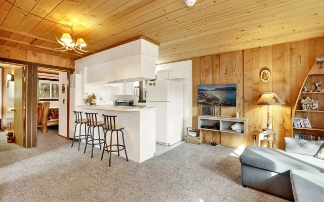 Holmes Away From Home #2485