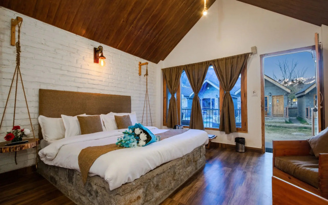 Winterfell The Stay, Unique River Front Resort