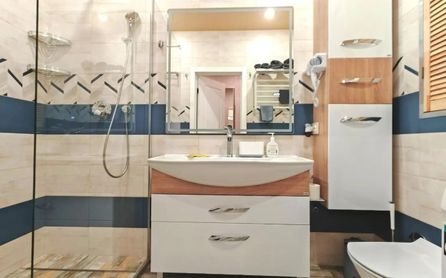 UzorApart is a comfortable studio in the center with stunning sea views