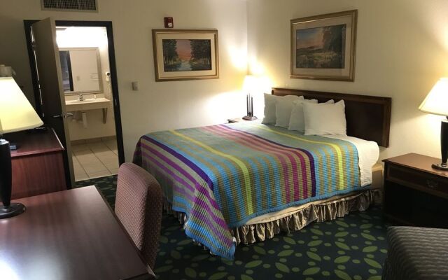 Haven Hotel By OYO Jonesboro University Area