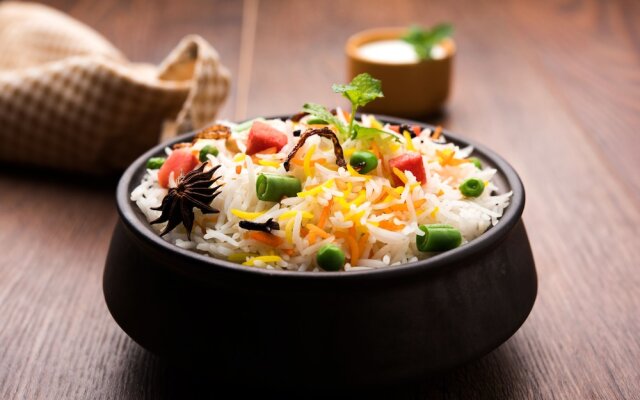 OYO Townhouse 030 Ashram Road Ahmedabad