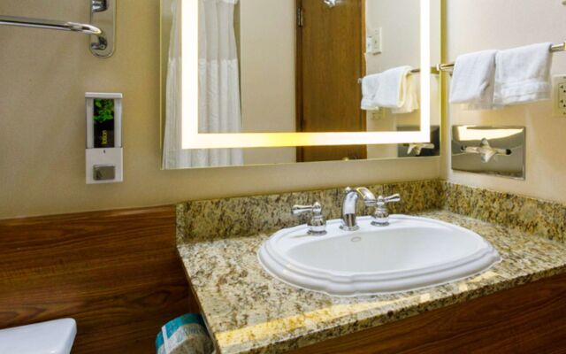 Maverick Hotel and Casino by Red Lion Hotels