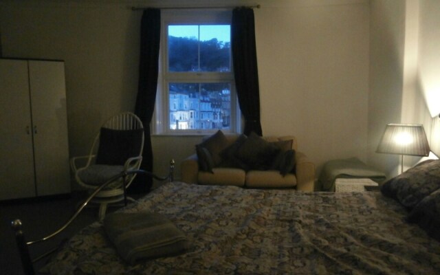 Charming Seafront 2-bed Apartment in Llandudno