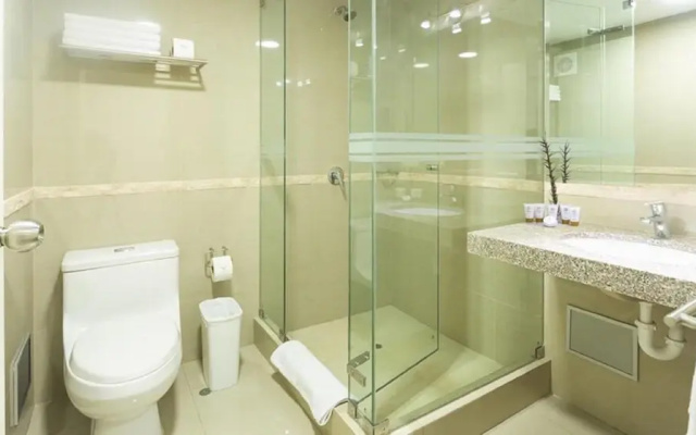 Howard Johnson by Wyndham Lima Miraflores Larco