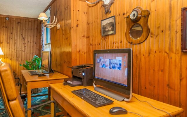 Cabot Lodge Millsaps