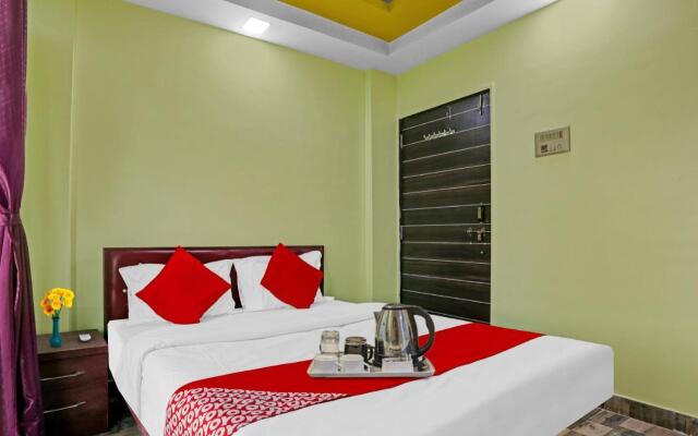 OYO 700169 Om Sai Ram Residency