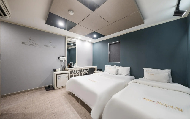 Richi Hotel