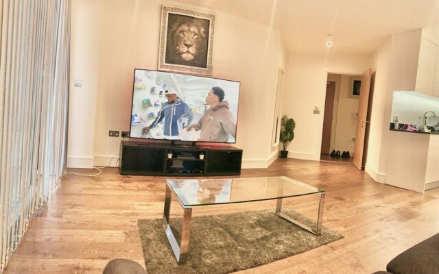 Stunning 1-bed Apartment in London Royal Excel