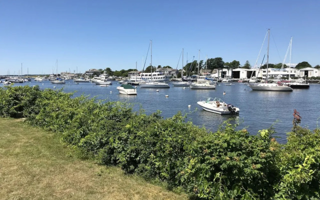 Falmouth Heights Motor Lodge