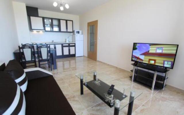 Golden Sea View Apartments